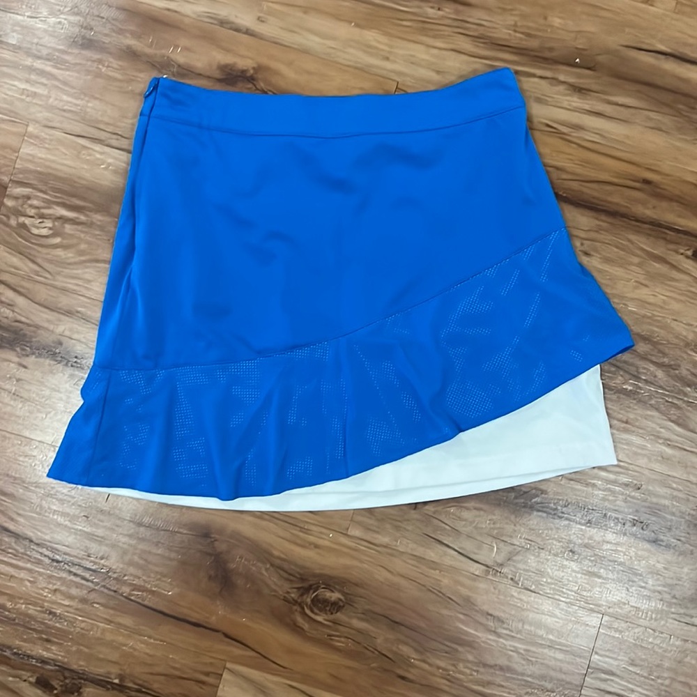 Lady Hagen blue and white perforated skort